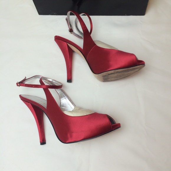 Red peep toe heels - Picture 4 of 12